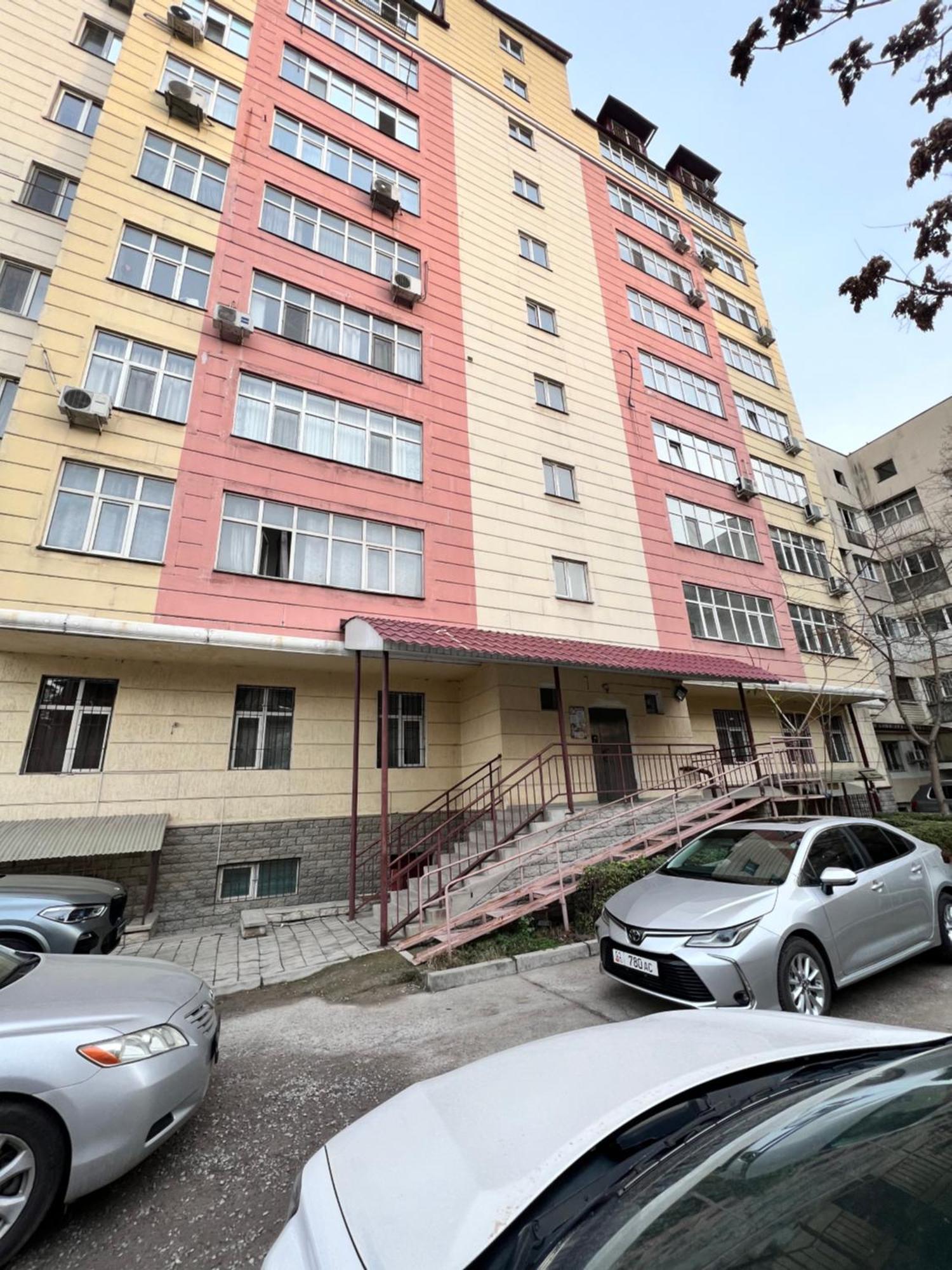 Hyat Apartment Bishkek Ngoại thất bức ảnh