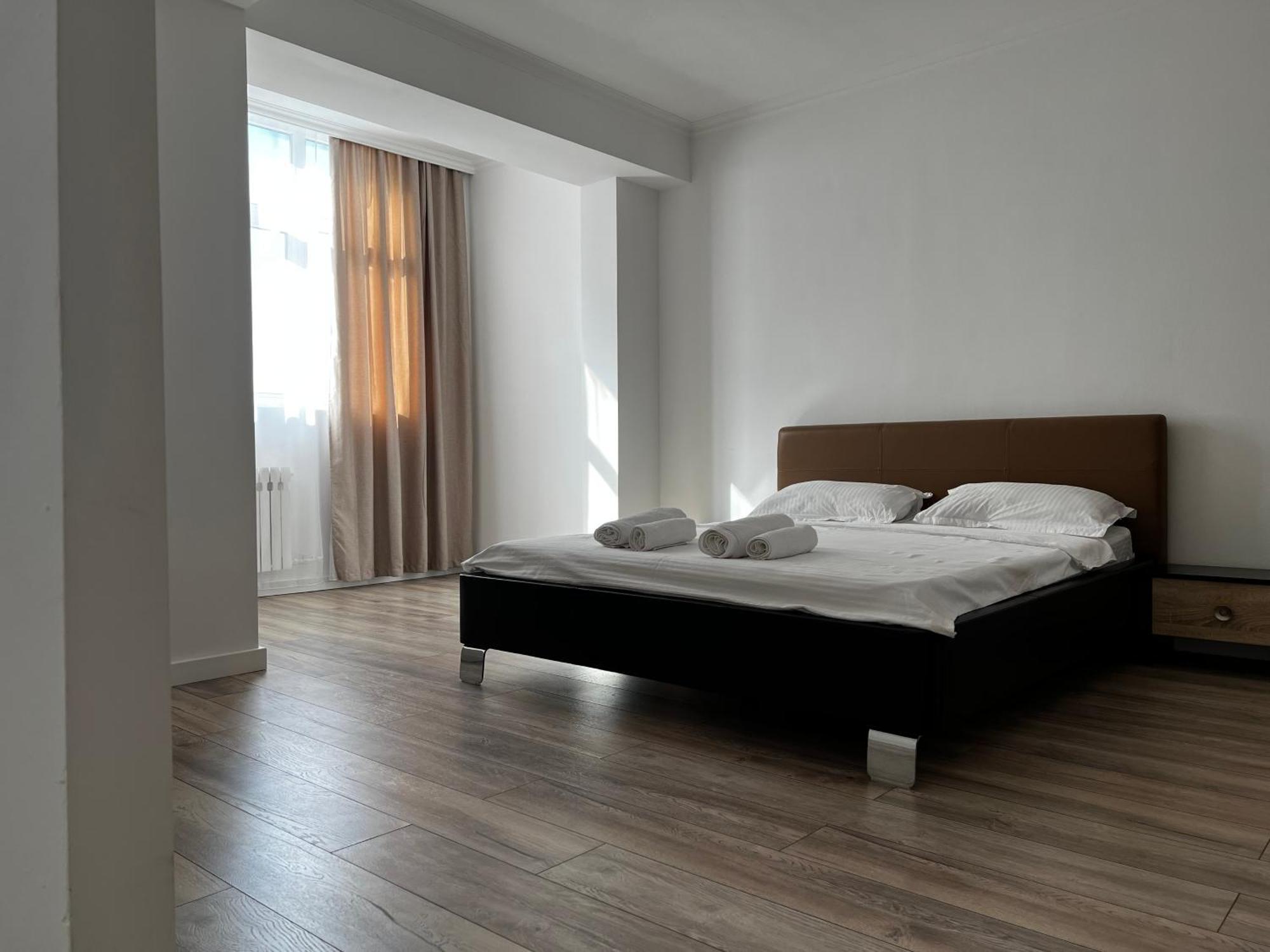 Hyat Apartment Bishkek Ngoại thất bức ảnh