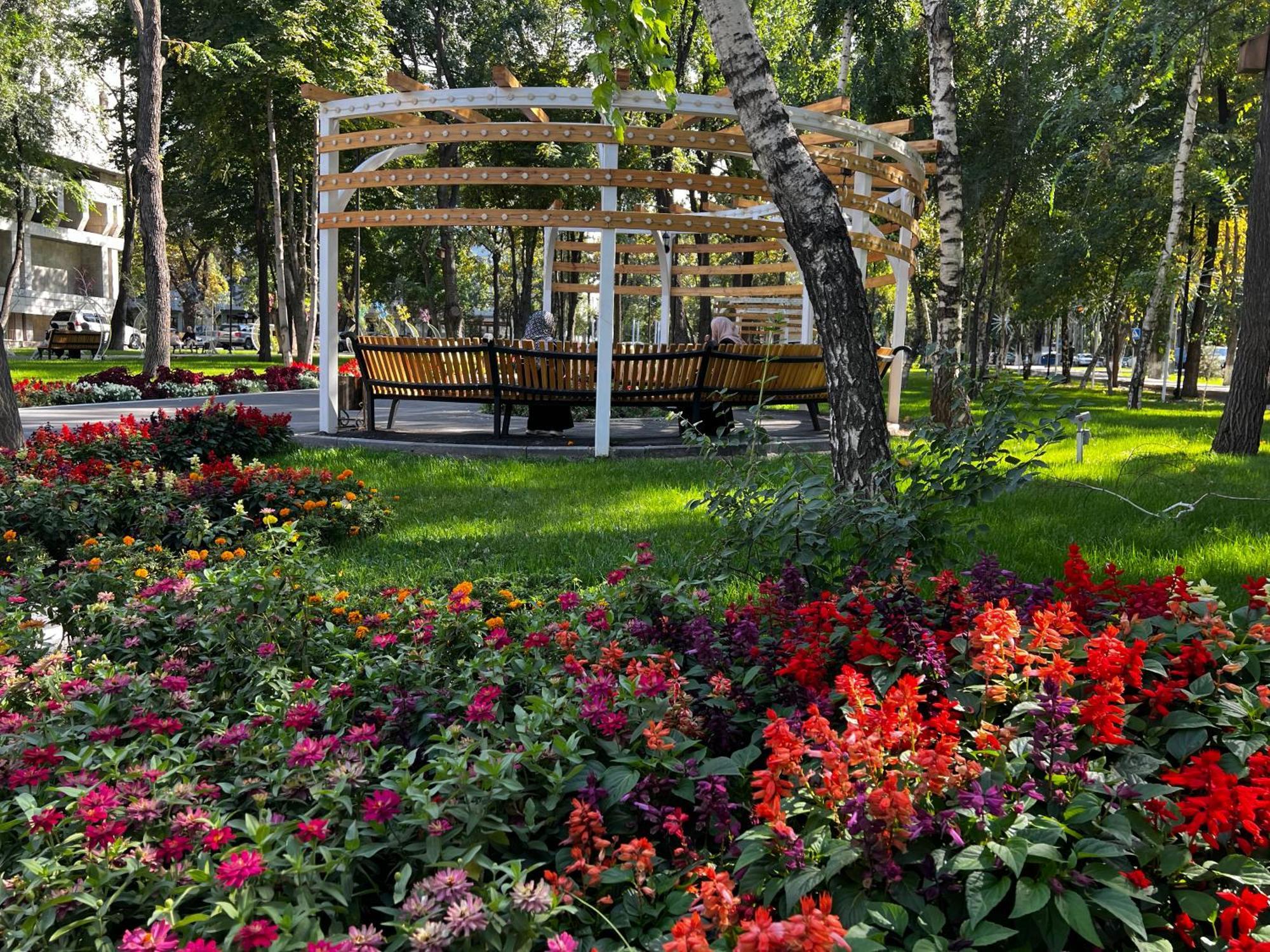Hyat Apartment Bishkek Ngoại thất bức ảnh
